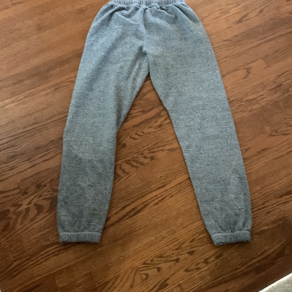 Very slightly used woman’s xs grey roots pants - Picture 2 of 4